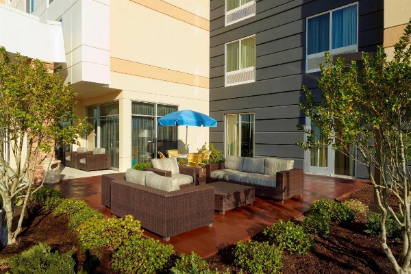 Fairfield Inn & Suites by Marriott Fayetteville North image 5